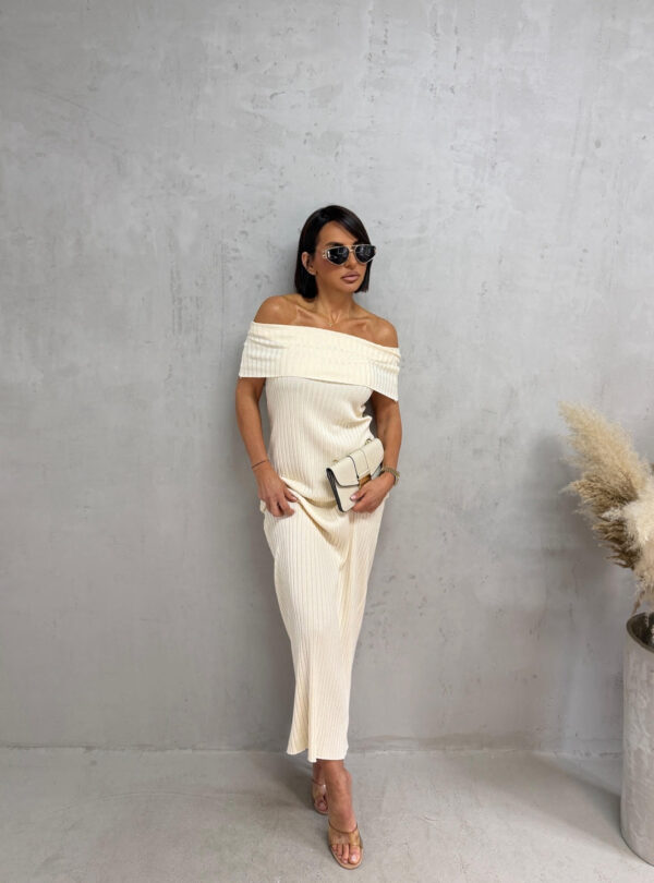 Basic bela uska duga haljina od rebraste trikotaže sa spuštenim ramenima