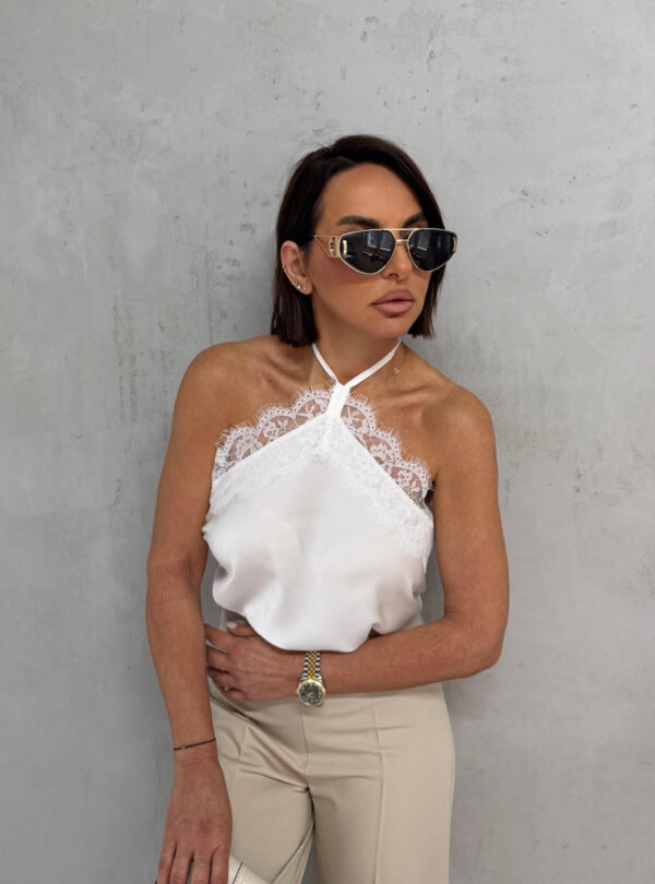 Bela elegantna bluza sa čipkom bez rukava sa halter dekolteom