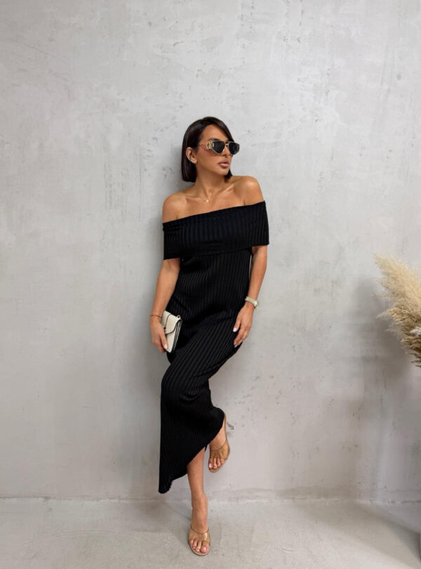 Basic crna uska duga haljina od rebraste trikotaže sa spuštenim ramenima