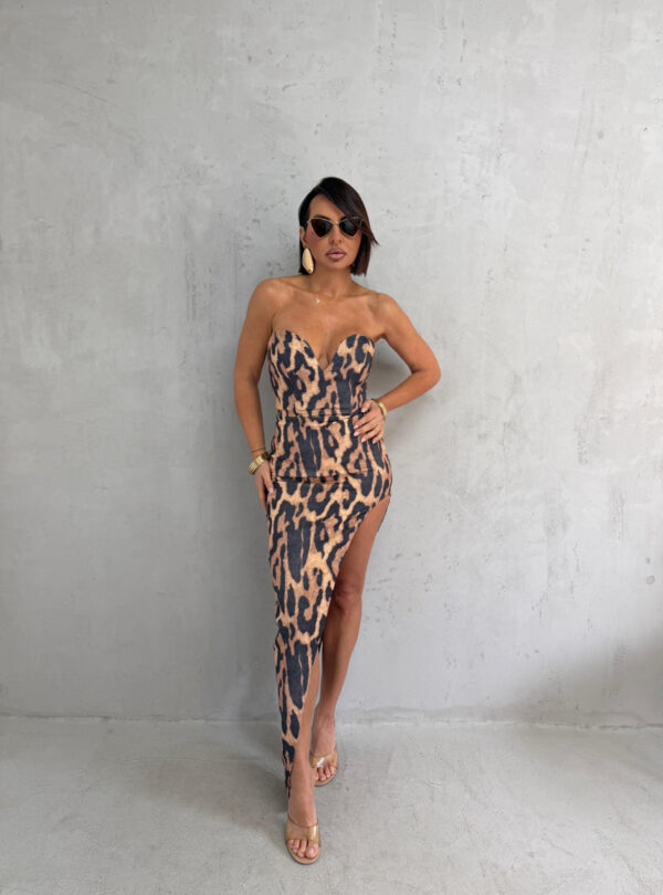 Elegantna asimetrična korset haljina srcolikog dekoltea, animal životinjskog printa i dubokog šlica