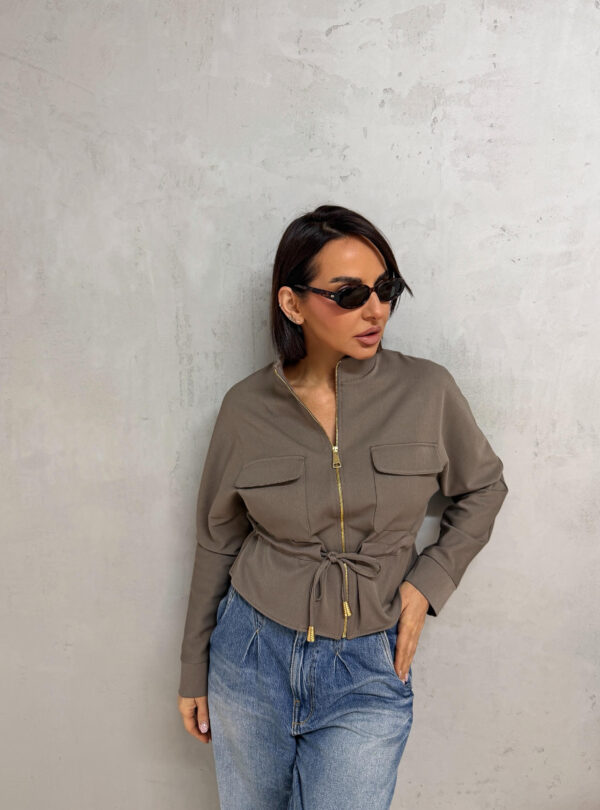 Strukirana trendi sivo zelena jaknica