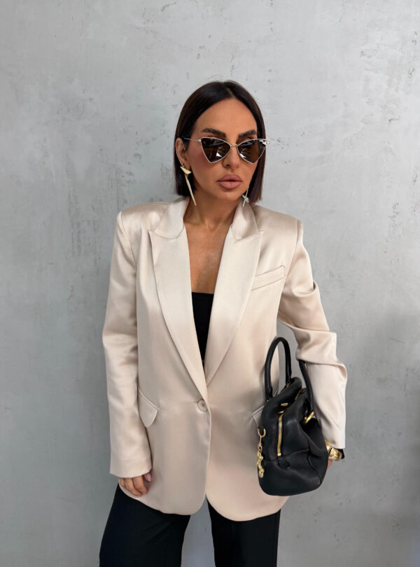 Duži oversize svetlucavi elegantni sako bež šampanj boje