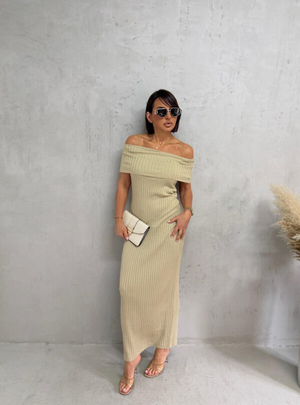 Basic bež zelena uska duga haljina od rebraste trikotaže sa spuštenim ramenima